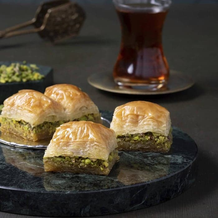 Turkish Desserts Guide: From Baklava to Künefe
